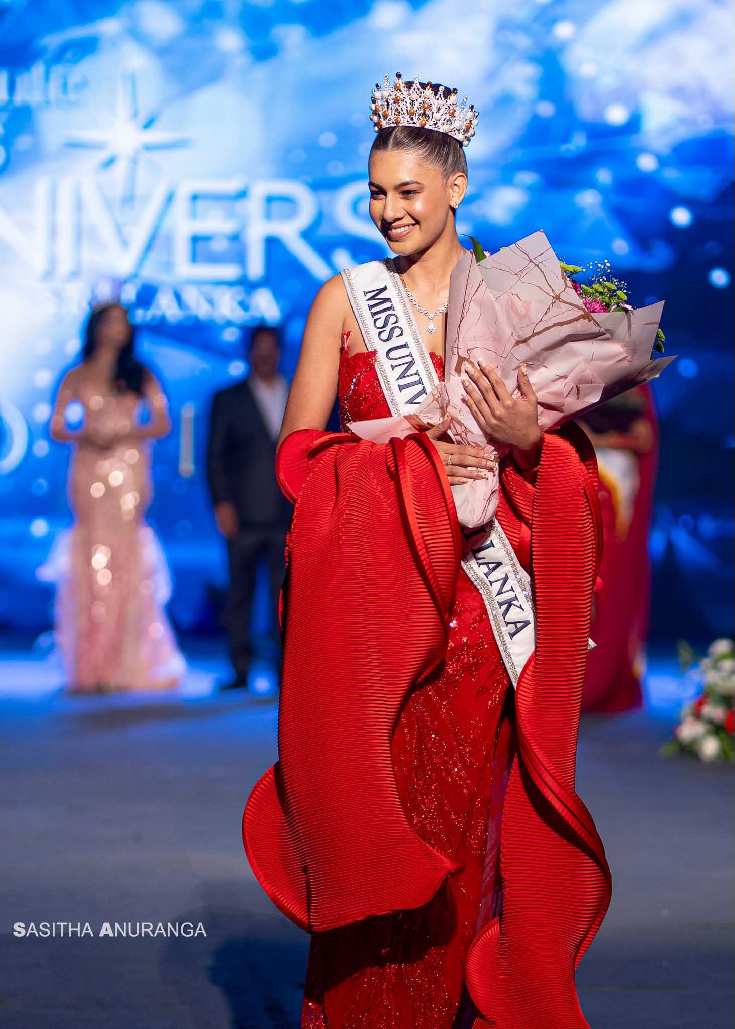 Event photography of the winner walking the stage at Miss Universe Sri Lanka 2025 in Colombo